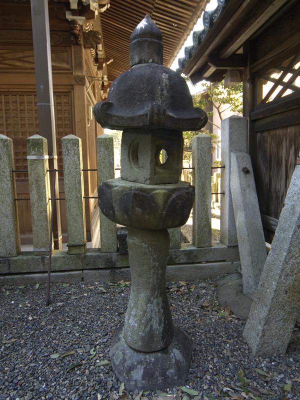 室原熊野神社石燈籠の画像