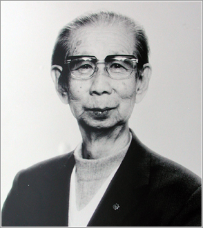 山口 俊郎(やまぐち としろう)の顔写真